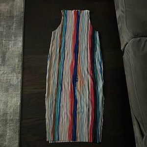 Colorful slim fitting H&M dress